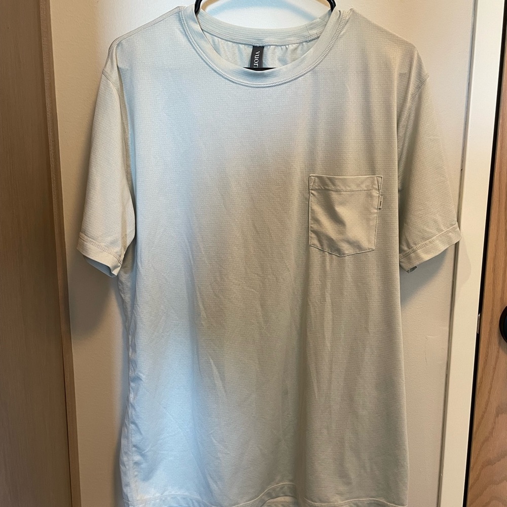 Men’s Vuori Tradewind Performance Tee